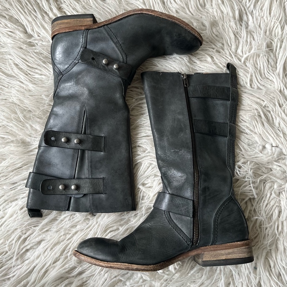 Spirit by Lucchese Grey Leather Chain-Link Buckle Strap Accent Moto Boots Size 8